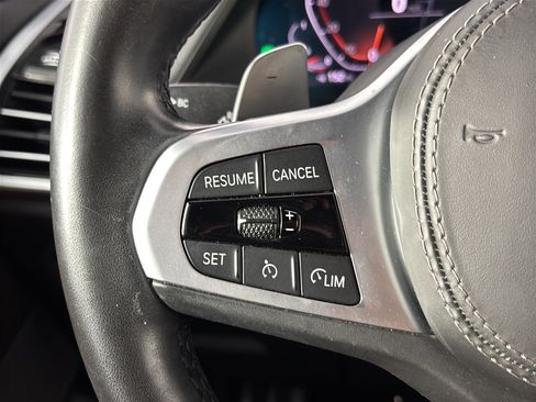 Used 2020 BMW X5 sDrive40i w/ M Sport Package RWD image 18