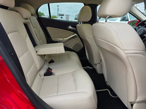 Used 2020 Mercedes-Benz GLA 250 image 11