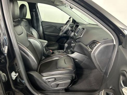 Used 2020 Jeep Cherokee Latitude Plus image 29