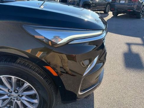 Used 2024 Buick Enclave Premium image 51