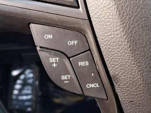 Used 2021 Ford Edge SE image 22