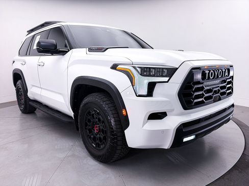 Used 2025 Toyota Sequoia TRD Pro AWD/4WD image 12