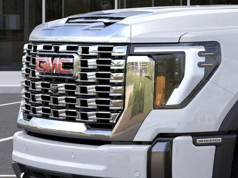 New 2025 GMC Sierra 3500 Denali w/ Technology Package image 13