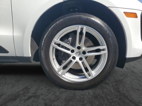 Used 2022 Porsche Macan AWD/4WD image 6