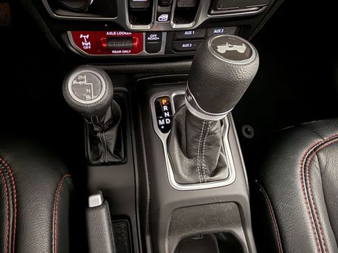 Used 2024 Jeep Wrangler Unlimited Sport AWD/4WD image 15