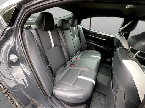 Used 2025 Toyota Camry SE w/ Convenience Package FWD image 26