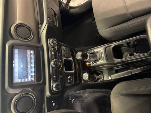 Used 2022 Jeep Wrangler Unlimited Sport image 22