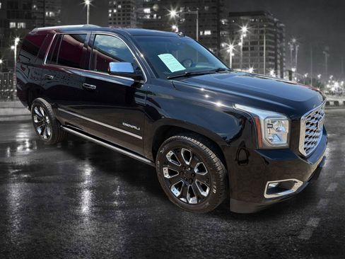 Used 2020 GMC Yukon Denali w/ Denali Ultimate Package AWD/4WD image 8