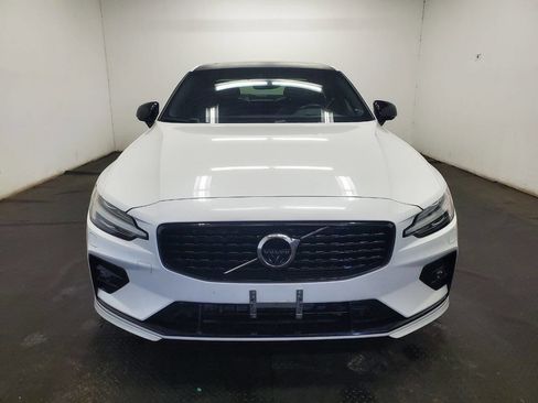 Used 2022 Volvo S60 B5 R-Design w/ Advanced Package image 2