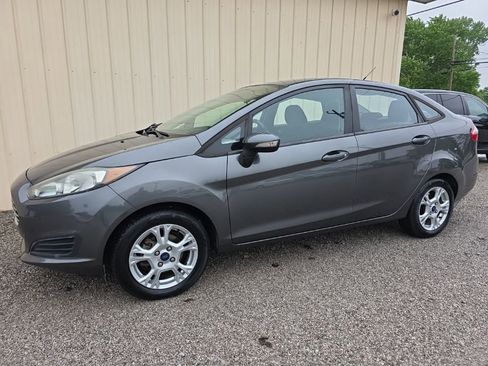 Used 2015 Ford Fiesta SE FWD image 10