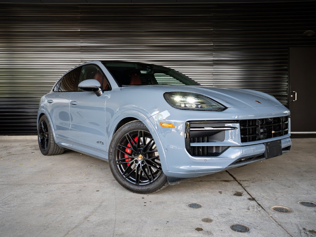 Certified 2025 Porsche Cayenne GTS AWD/4WD image 9
