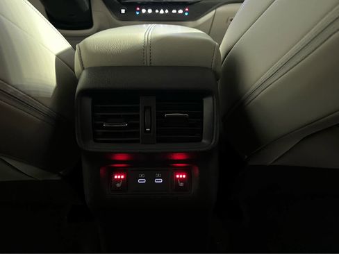 Used 2025 Nissan Murano Platinum w/ Cargo Package image 10