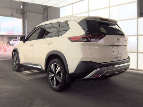 Used 2023 Nissan Rogue Platinum FWD image 4