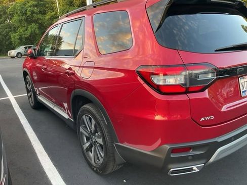 Used 2023 Honda Pilot Elite image 8