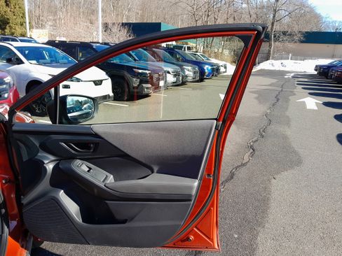 Certified 2025 Subaru Crosstrek 2.0i Premium image 33