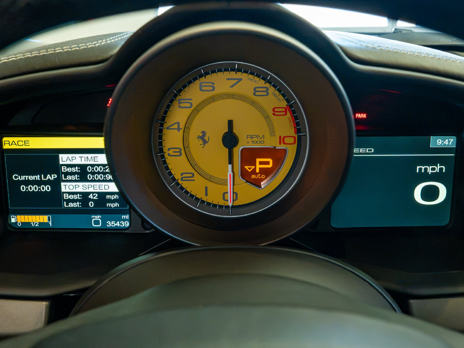 Used 2014 Ferrari 458 Italia Coupe RWD image 13