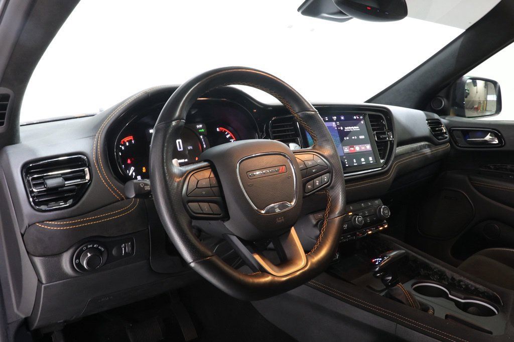 Used 2023 Dodge Durango R/T w/ Hemi Orange Plus Package AWD/4WD image 17