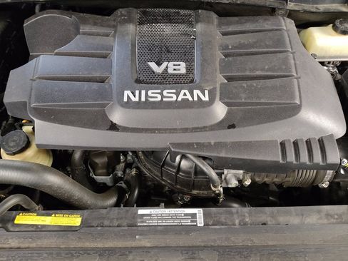 Used 2020 Nissan Titan SV w/ SV Convenience Package image 30