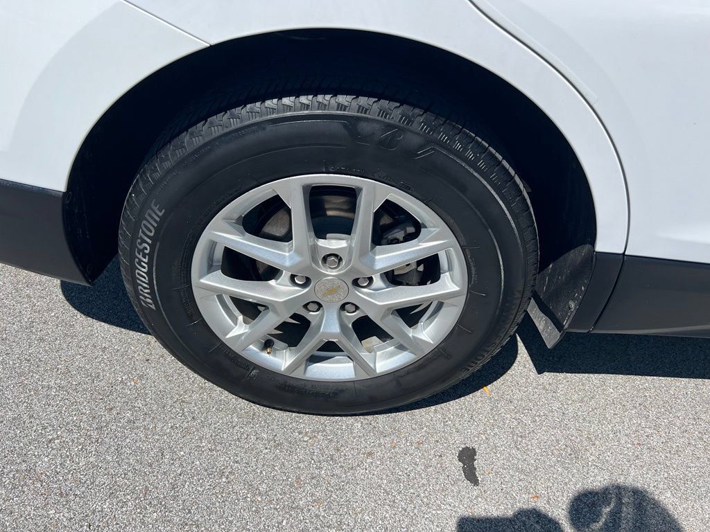Used 2024 Chevrolet Equinox LT AWD/4WD image 11