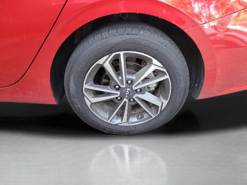 Certified 2024 Kia Forte LXS FWD image 30