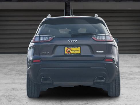 Used 2022 Jeep Cherokee Latitude Lux w/ Mopar Interior Package AWD/4WD image 5