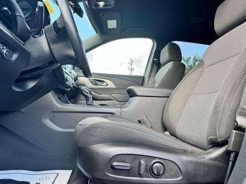 Used 2023 Chevrolet Traverse LT FWD image 21