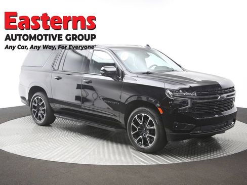 Used 2022 Chevrolet Suburban RST w/ Luxury Package AWD/4WD image 52