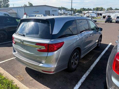 Used 2019 Honda Odyssey Touring image 2
