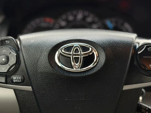 Used 2013 Toyota Camry FWD image 30