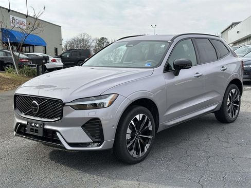 New 2026 Volvo XC60 B5 Plus w/ Protection Package Premier image 22
