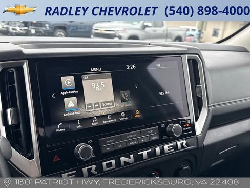 Used 2025 Nissan Frontier SV image 8