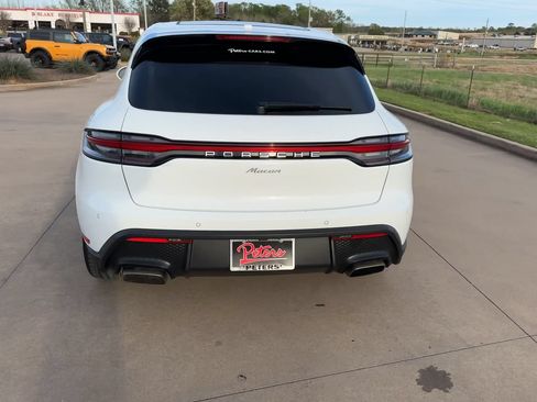 Used 2024 Porsche Macan AWD/4WD image 8