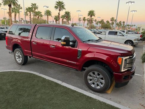 Used 2019 Ford F250 Platinum w/ Platinum Ultimate Package image 2