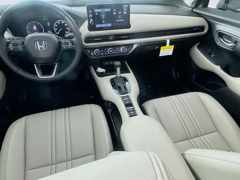 New 2026 Honda HR-V EX-L image 32