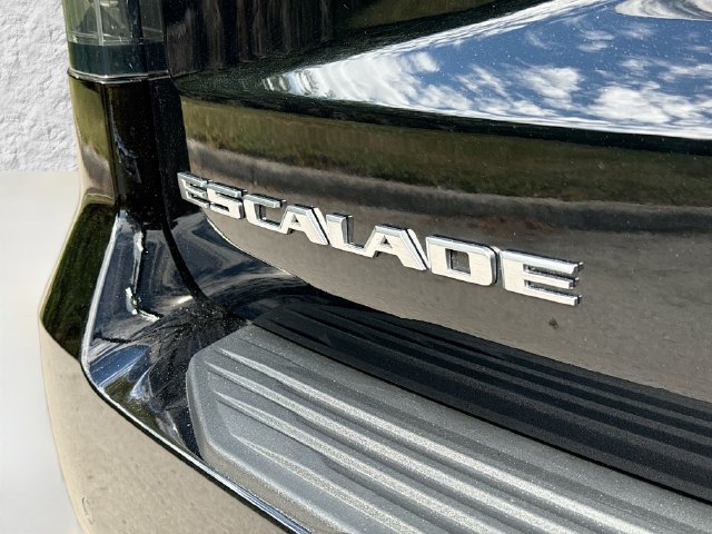 Used 2024 Cadillac Escalade Sport Platinum AWD/4WD image 11