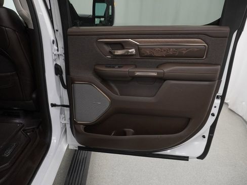 Used 2025 RAM 1500 Limited AWD/4WD image 47