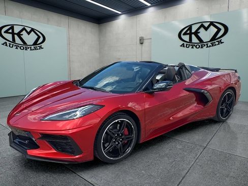 Used 2021 Chevrolet Corvette Stingray Premium Conv w/ Z51 Performance Package RWD image 9