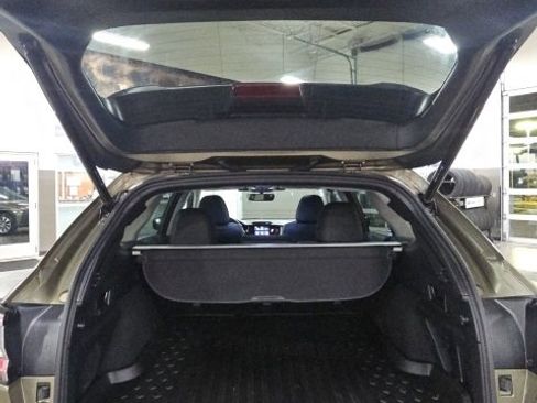 Used 2025 Subaru Outback Limited XT image 35