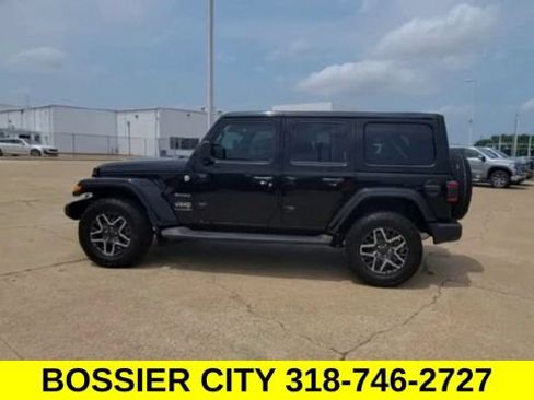 Used 2024 Jeep Wrangler Unlimited Sahara w/ Safety Group AWD/4WD image 6