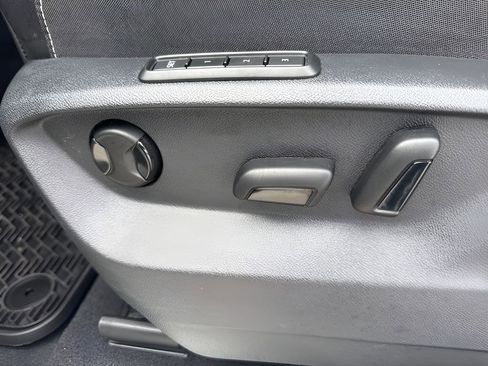 Used 2024 Volkswagen Atlas SEL Premium R-Line image 10