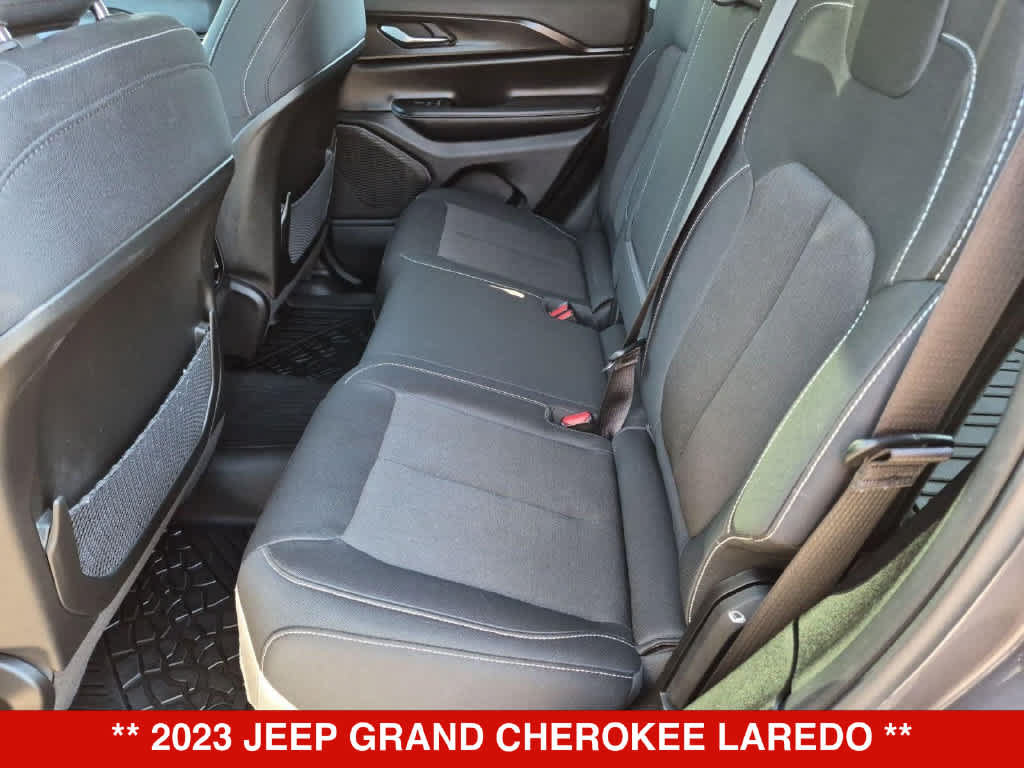 Used 2023 Jeep Grand Cherokee Laredo RWD image 19