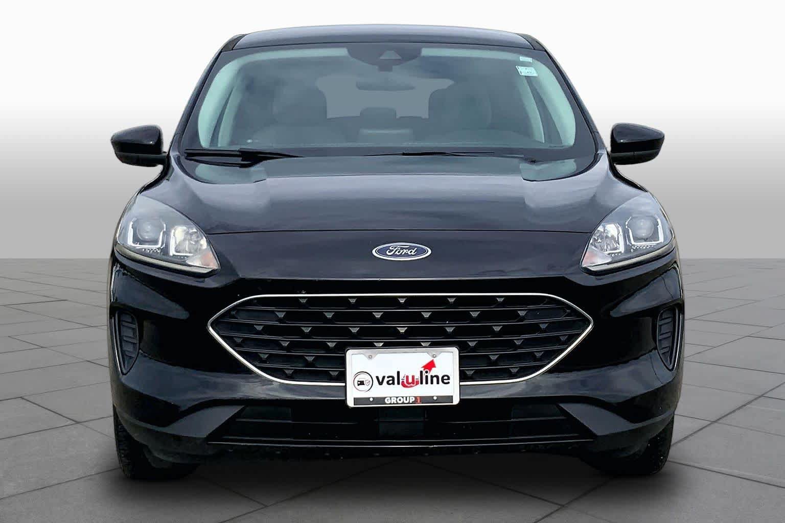 Used 2021 Ford Escape SE w/ SE Sport Appearance Package FWD image 4
