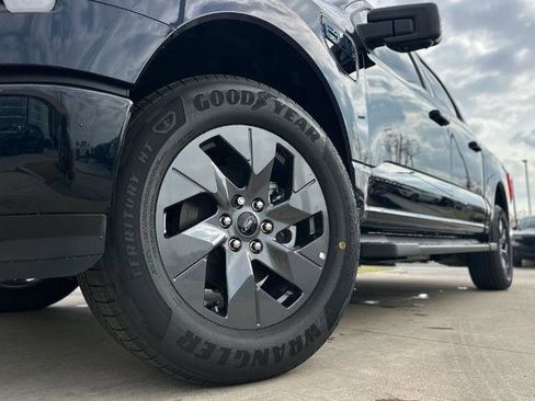 New 2025 Ford F150 Lightning Flash image 27
