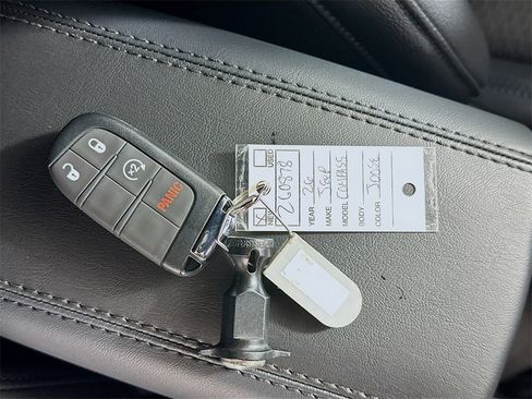 New 2026 Jeep Compass Latitude image 20