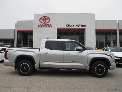 Used 2022 Toyota Tundra SR5 image 1