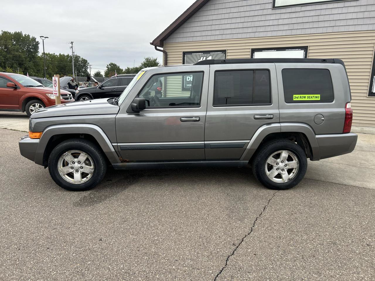 Used 2008 Jeep Commander Sport AWD/4WD image 8