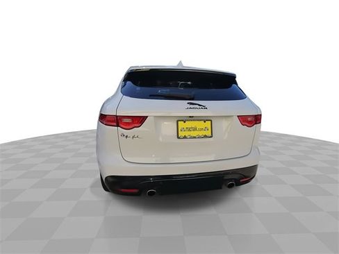 Used 2019 Jaguar F-PACE S image 7