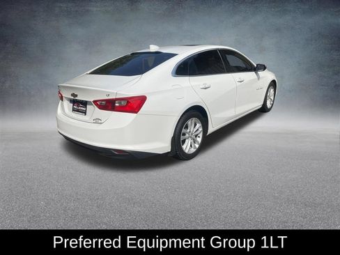 Used 2017 Chevrolet Malibu LT FWD image 6