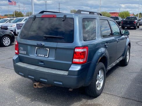 Used 2010 Ford Escape XLT FWD image 2