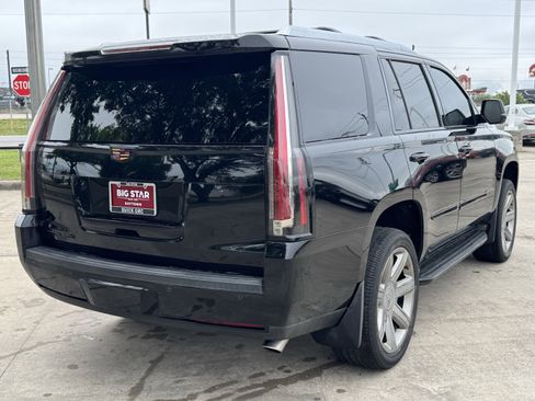 Used 2016 Cadillac Escalade Premium RWD image 8